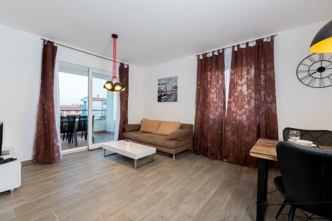 Villa Anja 1St Floor Peroj Extérieur photo