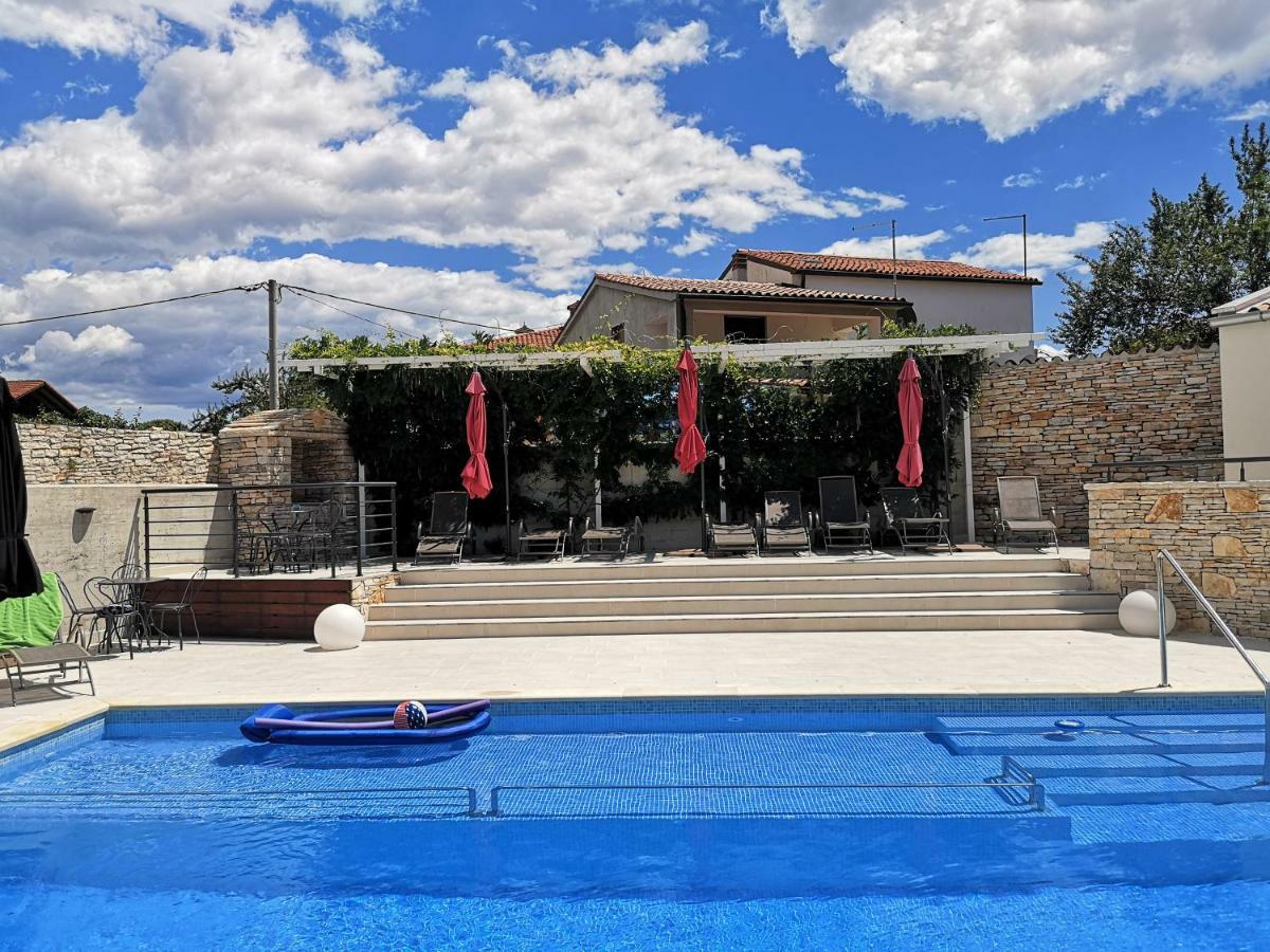 Villa Anja 1St Floor Peroj Extérieur photo